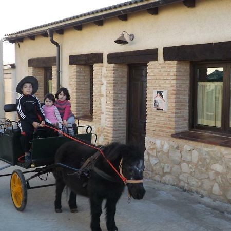 Casa Rural La Casa De Los Pollos Turrubuelo Eksteriør bilde